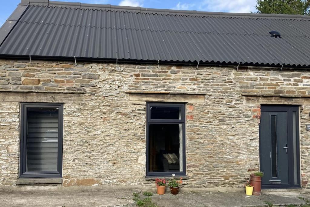 The Milking Parlour At Berthllwyd Villa Quakers Yard Екстериор снимка